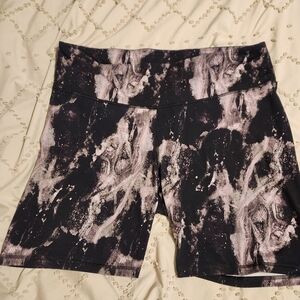Old Navy Black and White Patterned Bike Shorts